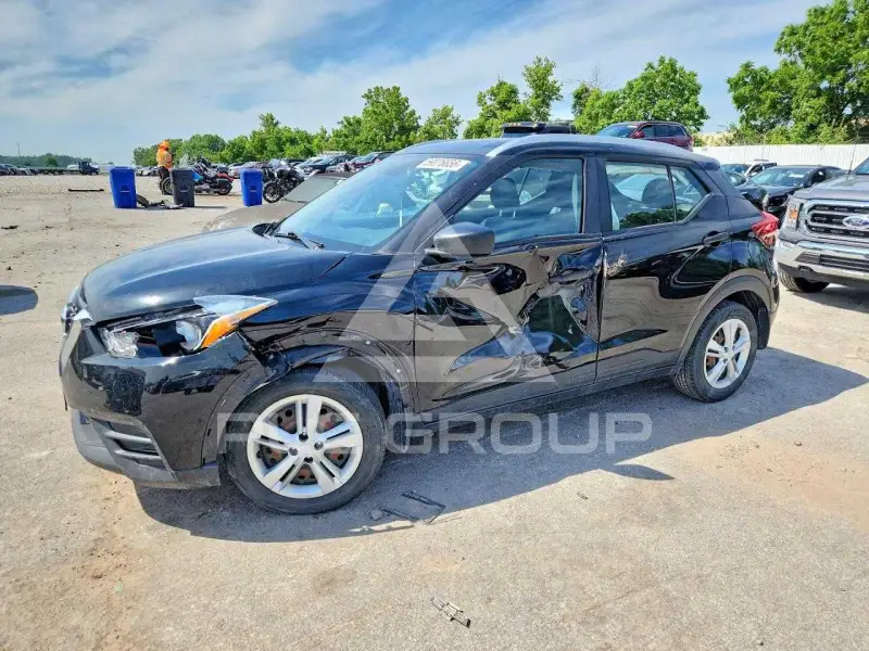 2019 Nissan KICKS photo