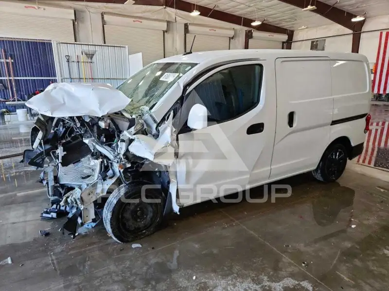 2019 Nissan NV 200 фото