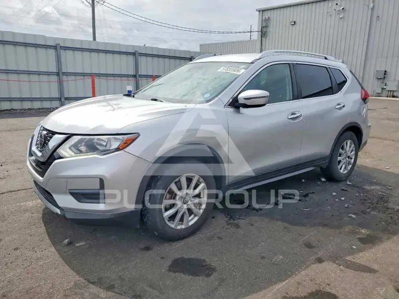 2019 Nissan ROGUE photo