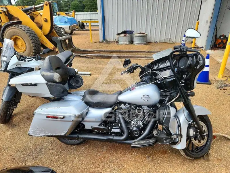 2019 Harley-Davidson FLHX фото