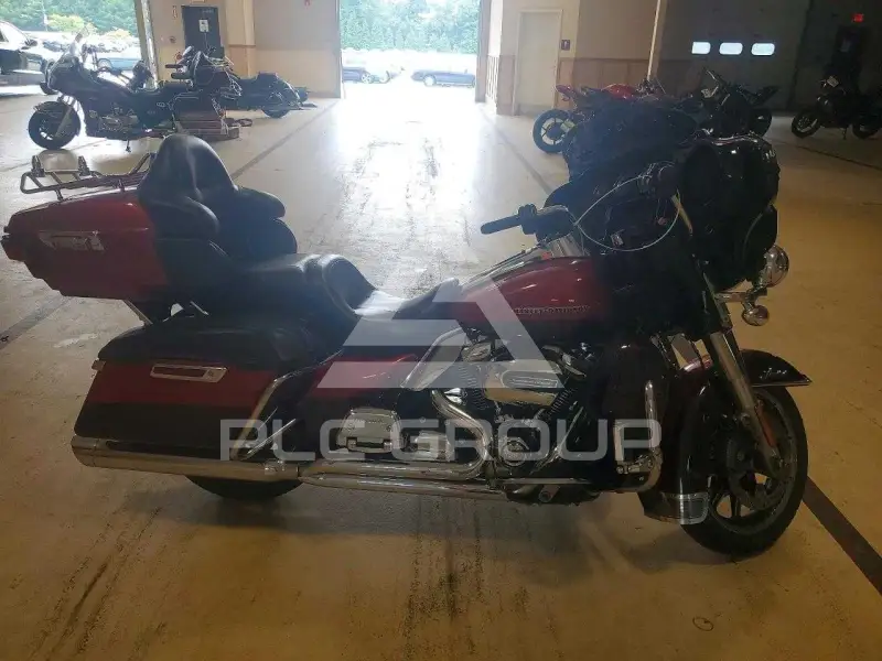 2019 Harley-Davidson FL photo