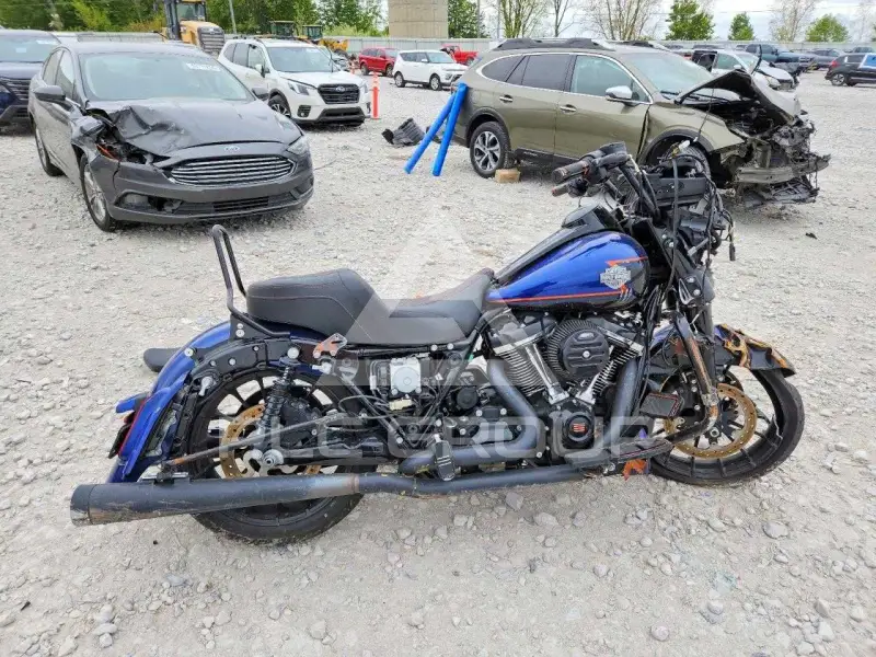 2019 Harley-Davidson FL photo