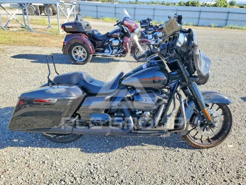 2019 Harley-Davidson FLHX фото