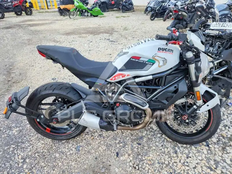 2019 Ducati Monster photo