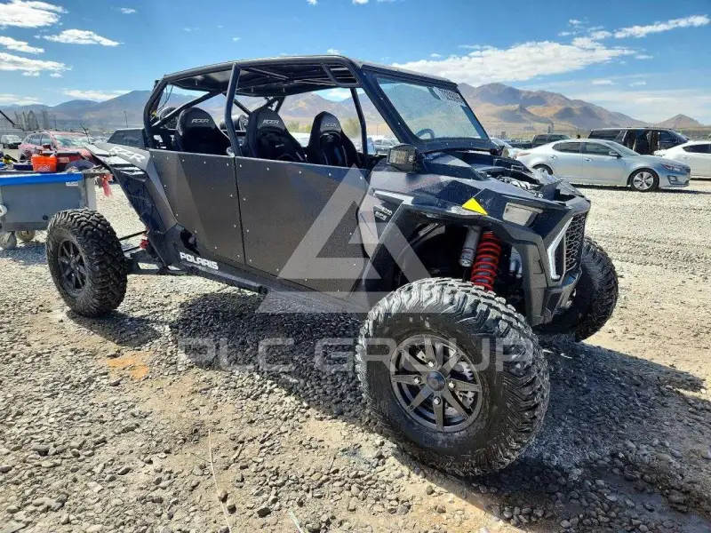 2019 Polaris Rzr photo