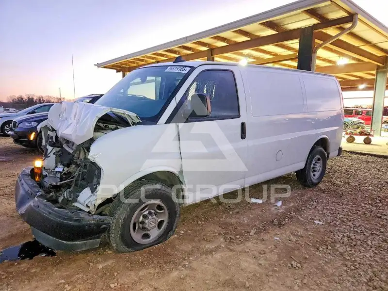 2019 Chevrolet Express photo