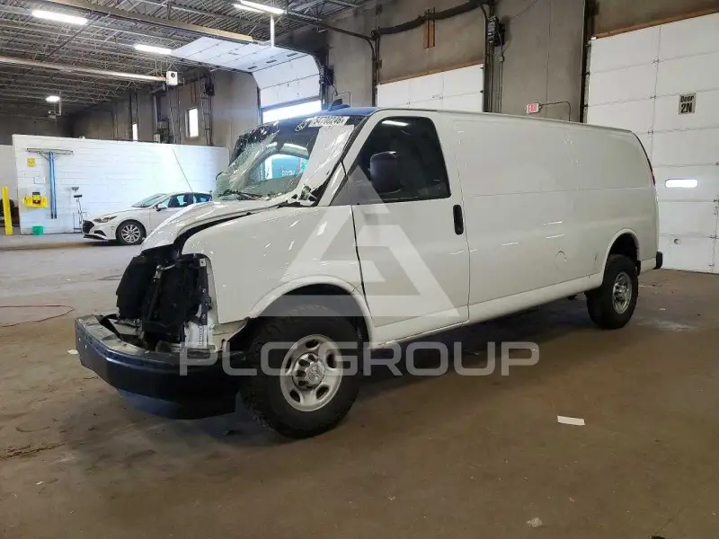2019 Chevrolet Express photo