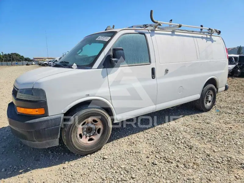 2019 Chevrolet Express фото