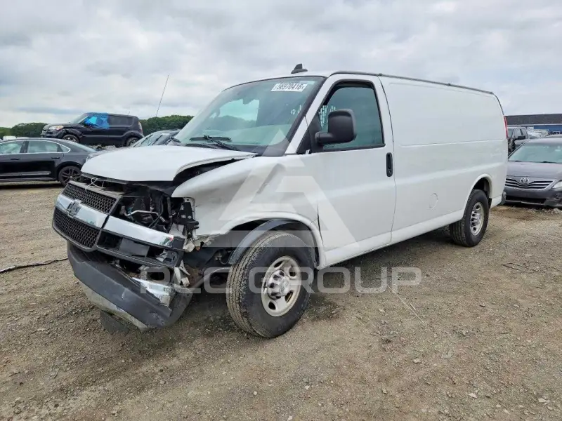 2019 Chevrolet Express photo