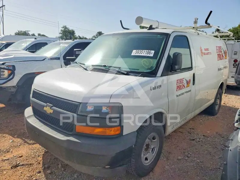 2019 Chevrolet Express фото