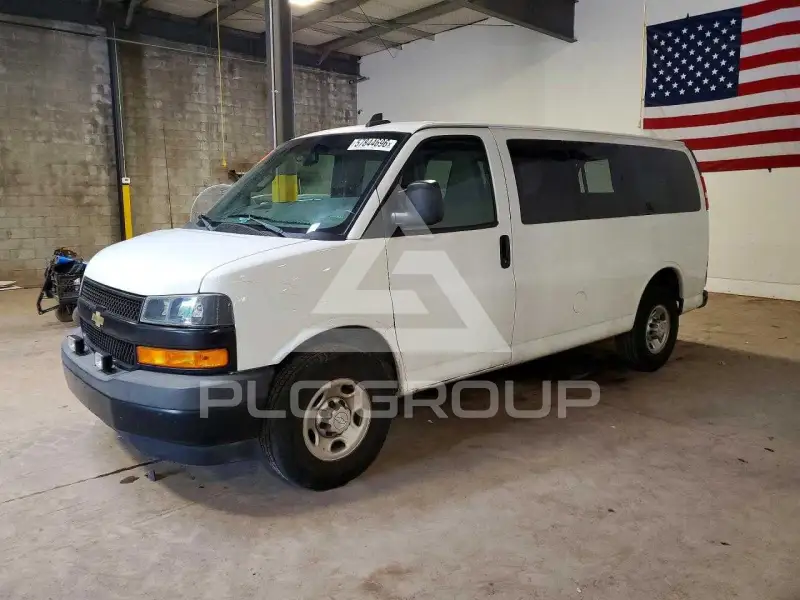 2019 Chevrolet Express фото