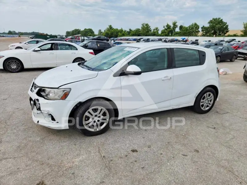 2019 Chevrolet Sonic фото