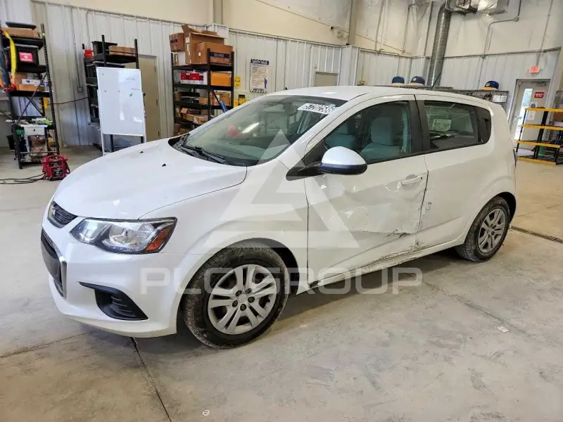 2019 Chevrolet Sonic фото