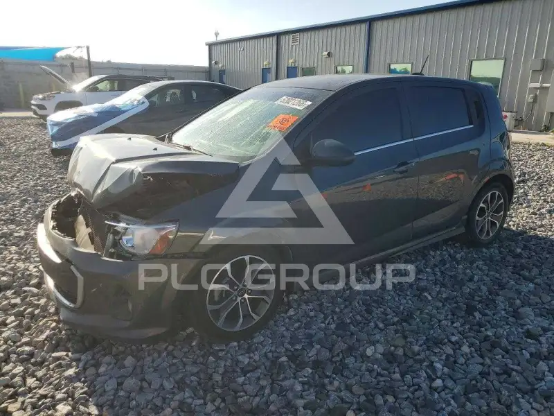 2019 Chevrolet Sonic фото