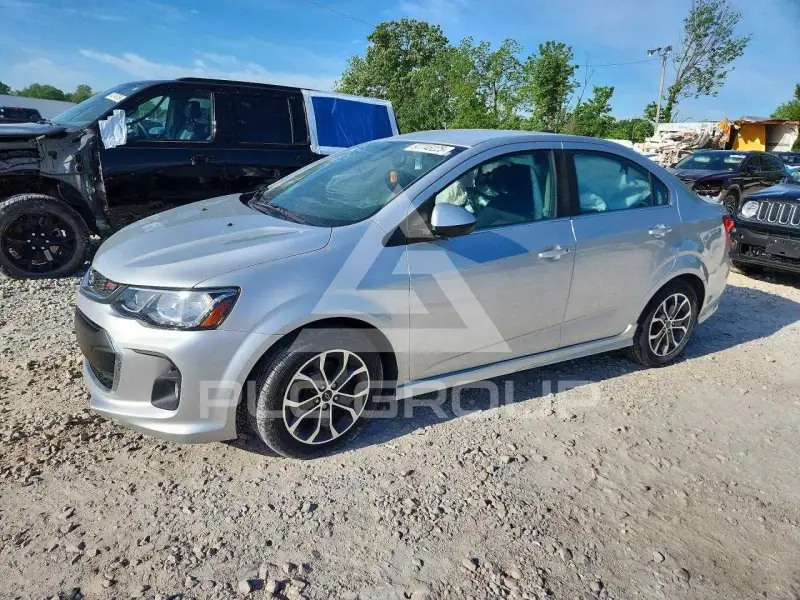 2019 Chevrolet Sonic photo