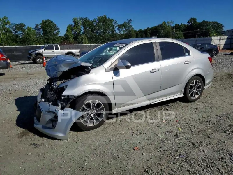 2019 Chevrolet Sonic фото