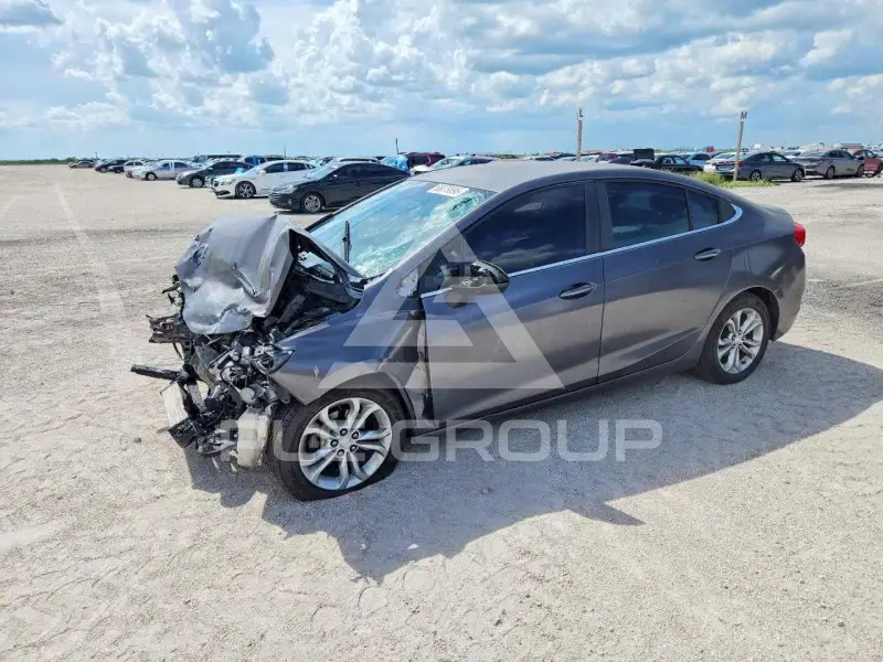 2019 Chevrolet Cruze photo