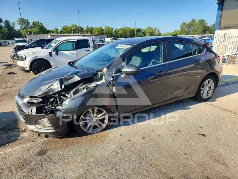 2019 Chevrolet Cruze photo