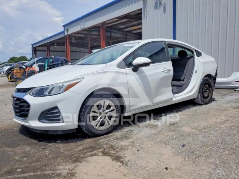 2019 Chevrolet Cruze photo