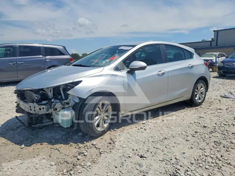 2019 Chevrolet Cruze photo