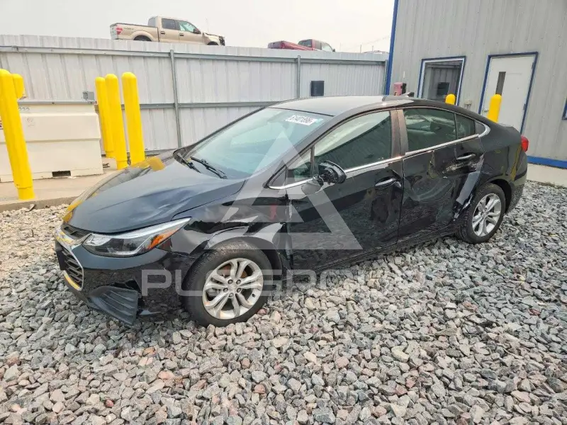 2019 Chevrolet Cruze photo