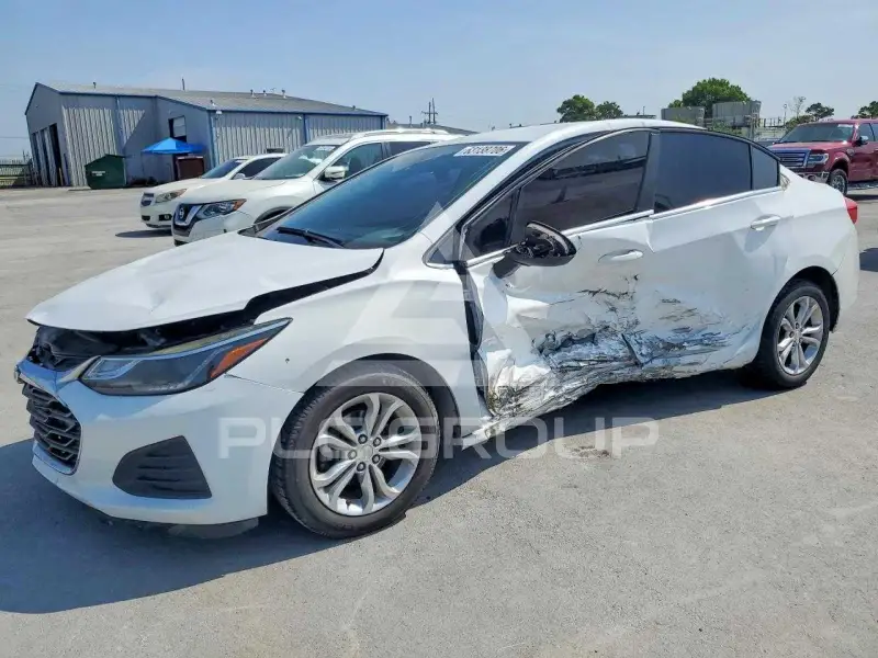 2019 Chevrolet Cruze photo