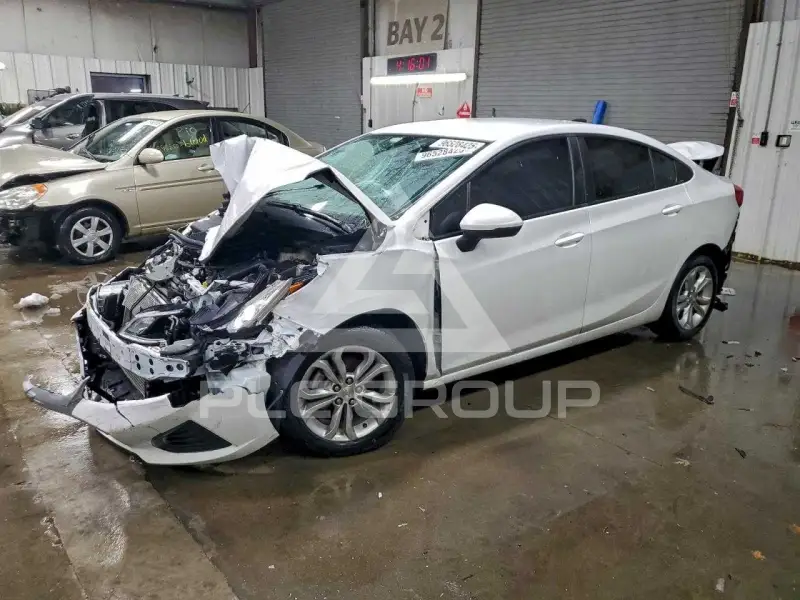 2019 Chevrolet Cruze фото
