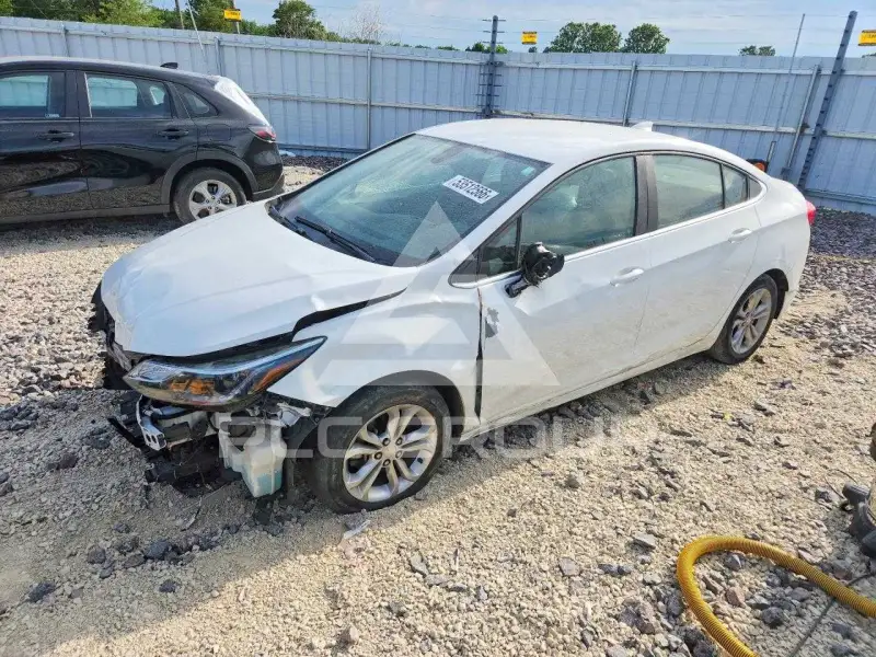 2019 Chevrolet Cruze photo
