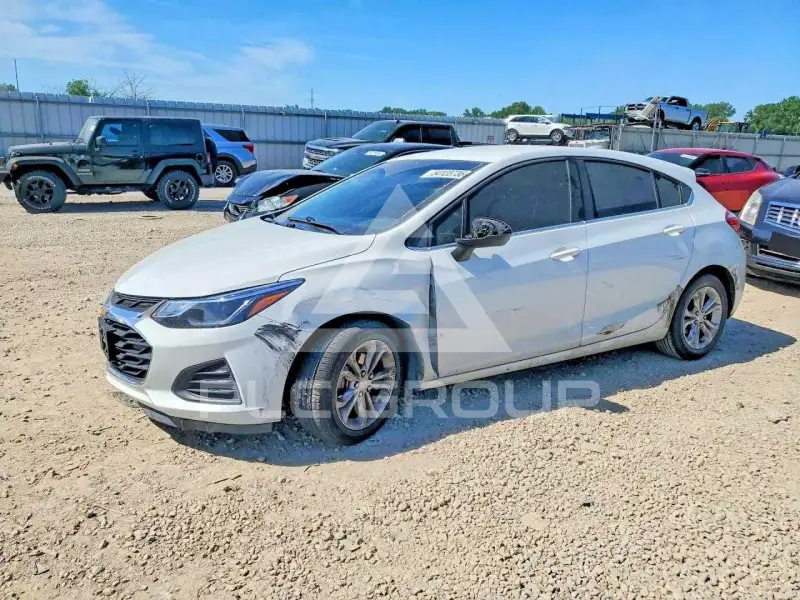 2019 Chevrolet Cruze фото