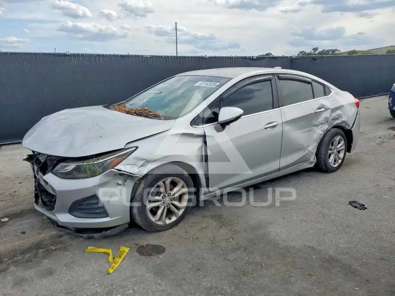2019 Chevrolet Cruze фото