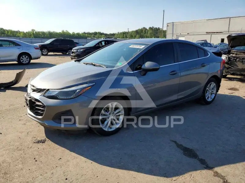 2019 Chevrolet Cruze photo