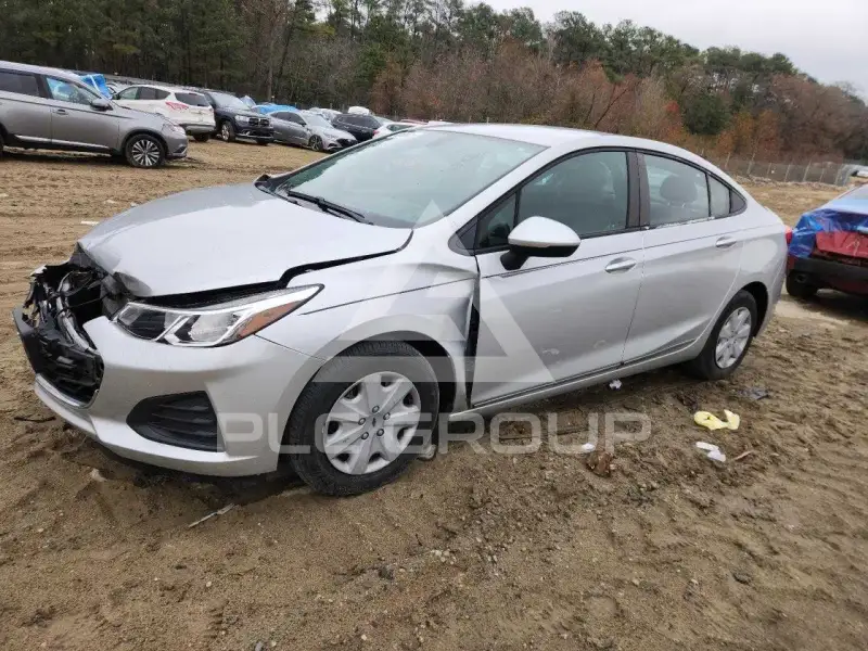 2019 Chevrolet Cruze photo