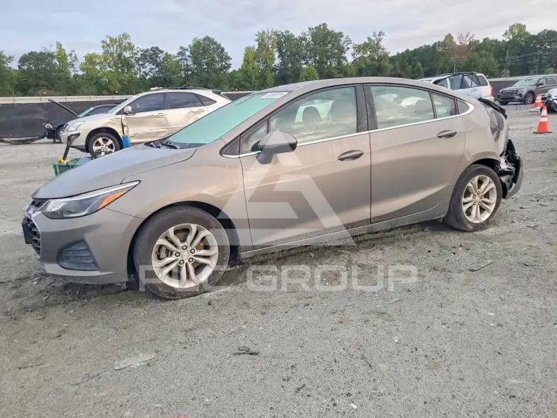 2019 Chevrolet Cruze фото