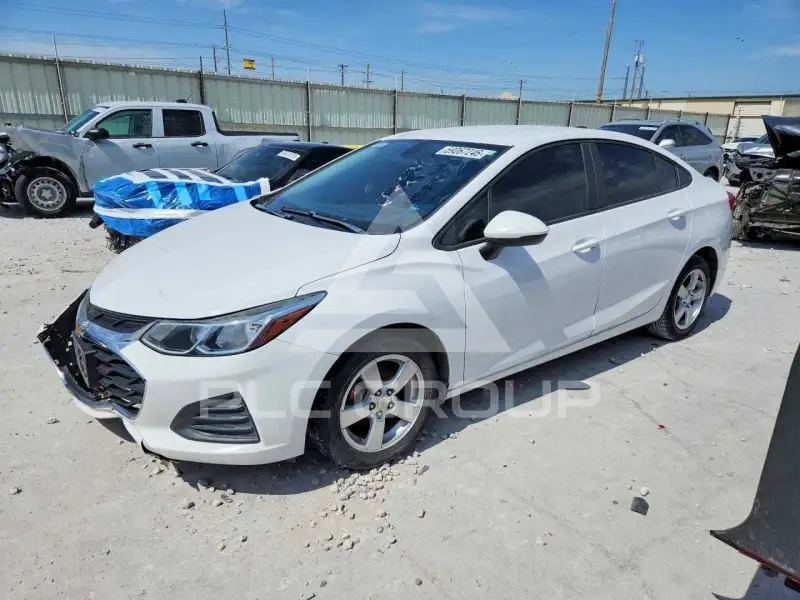 2019 Chevrolet Cruze photo