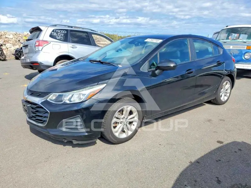 2019 Chevrolet Cruze photo