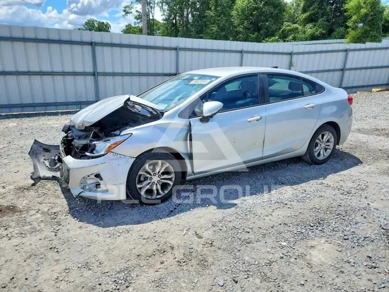 2019 Chevrolet Cruze фото