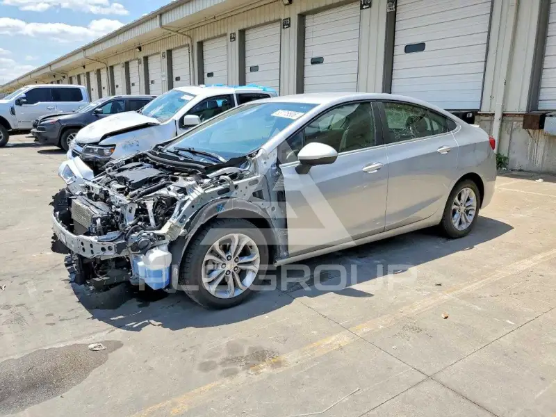 2019 Chevrolet Cruze photo