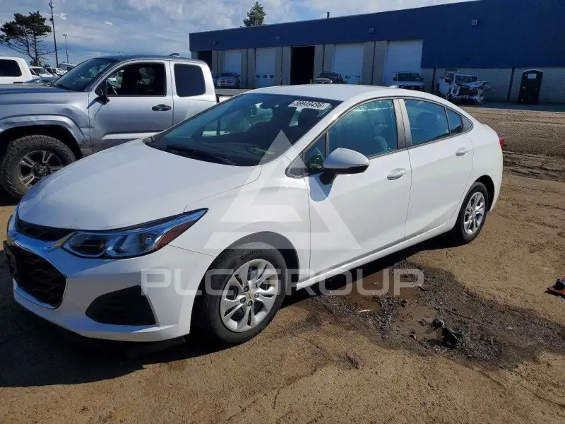 2019 Chevrolet Cruze photo