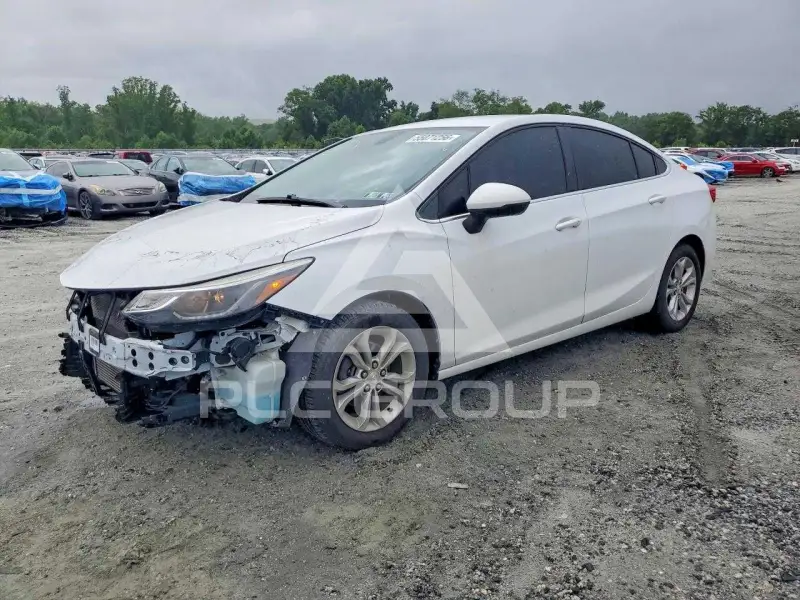 2019 Chevrolet Cruze фото