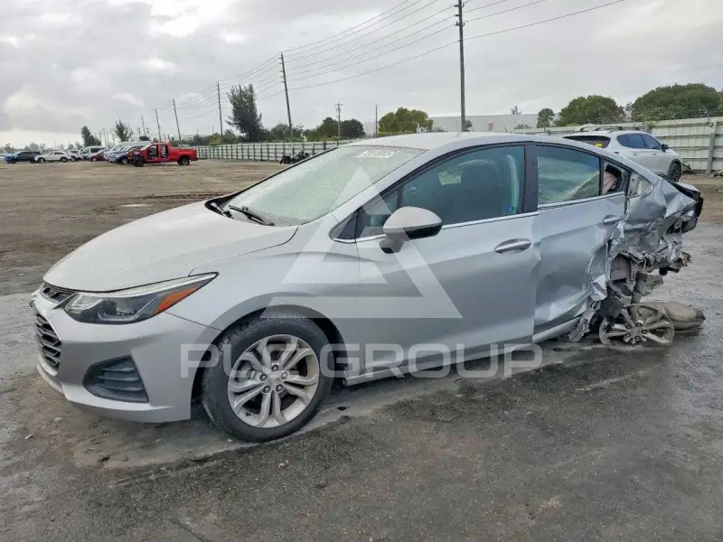 2019 Chevrolet Cruze фото