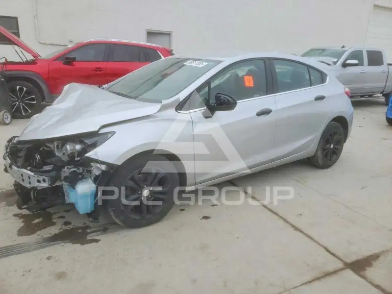 2019 Chevrolet Cruze photo