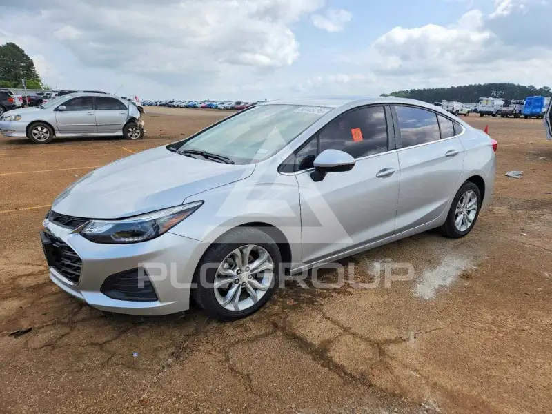2019 Chevrolet Cruze photo