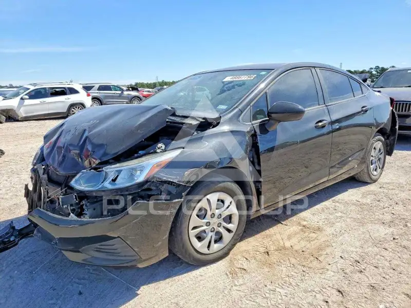 2019 Chevrolet Cruze photo