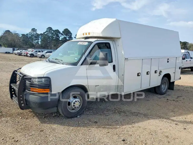 2019 Chevrolet Express photo