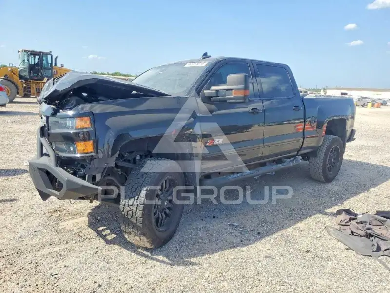 2019 Chevrolet Silverado photo