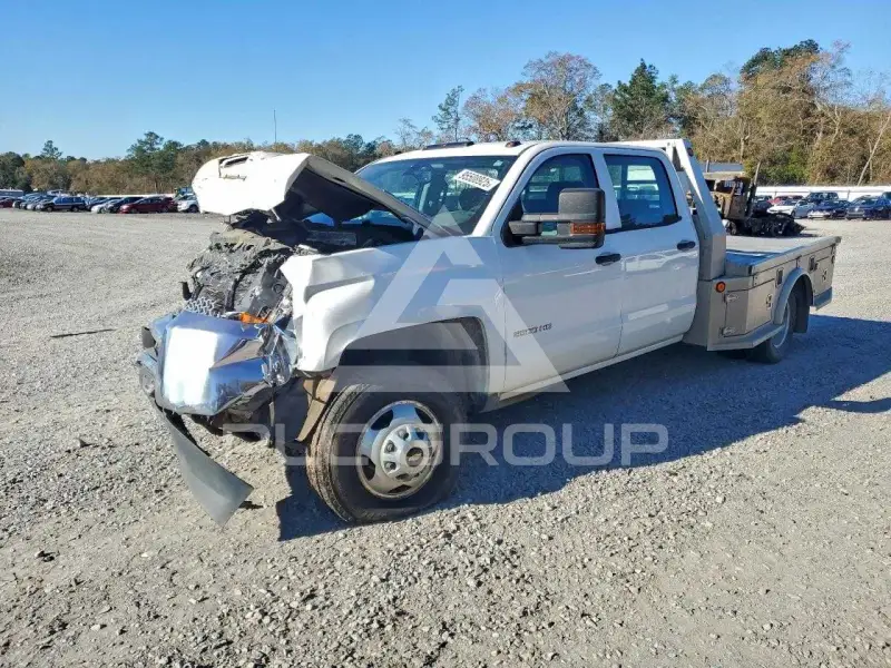 2019 Chevrolet Silverado photo