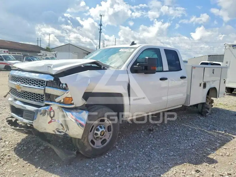 2019 Chevrolet Silverado photo