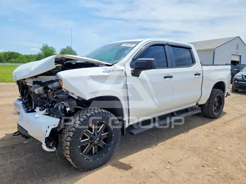 2019 Chevrolet Silverado photo