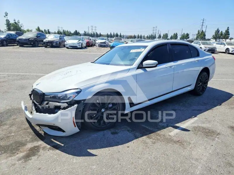 2019 BMW 740 фото