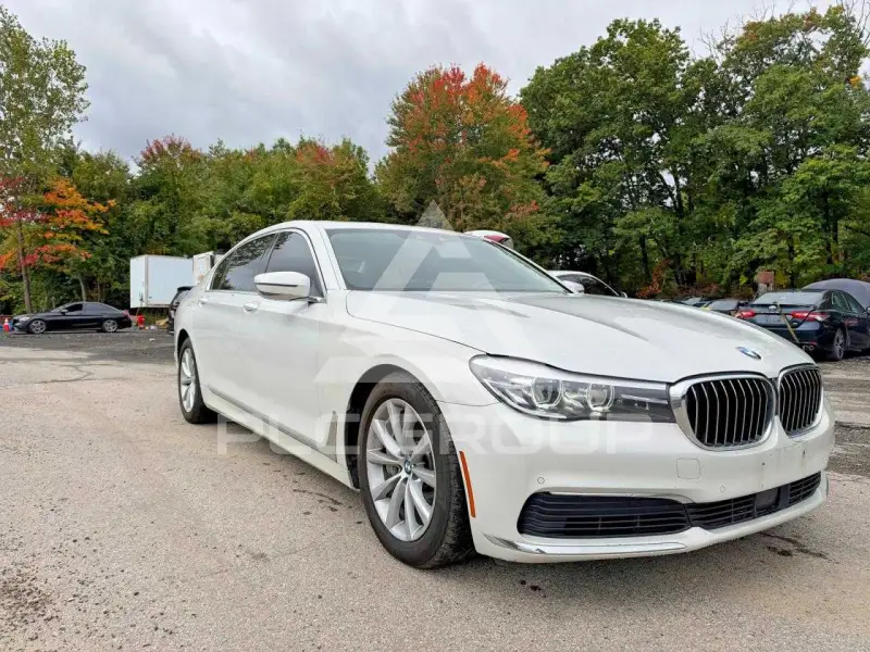 2019 BMW 740 фото
